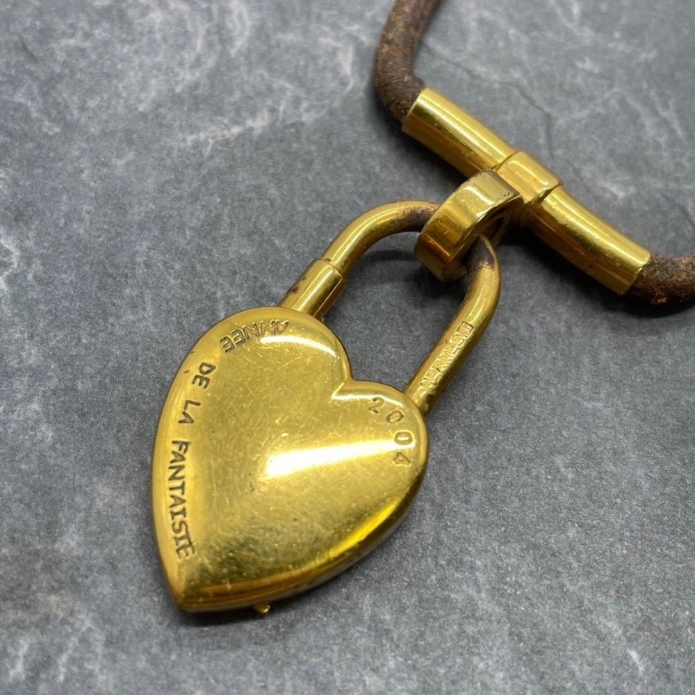 HERMES 2004 Necklace Cadena Padlock Charm La Fantaisie Heart Viviride Gold VTG - Picture 3 of 12